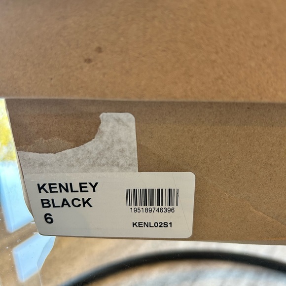 Steve Madden Black Kenley heeled sandals size 6 - Picture 7 of 7